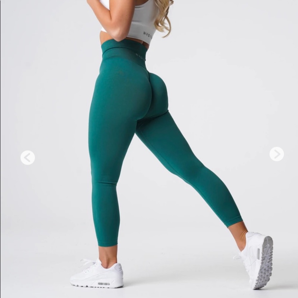 NVGTN Emerald green solid seamless leggings